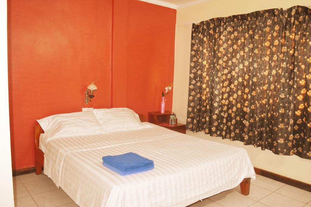 Tan Kimlong Guesthouse เสียมราฐ ภายนอก รูปภาพ