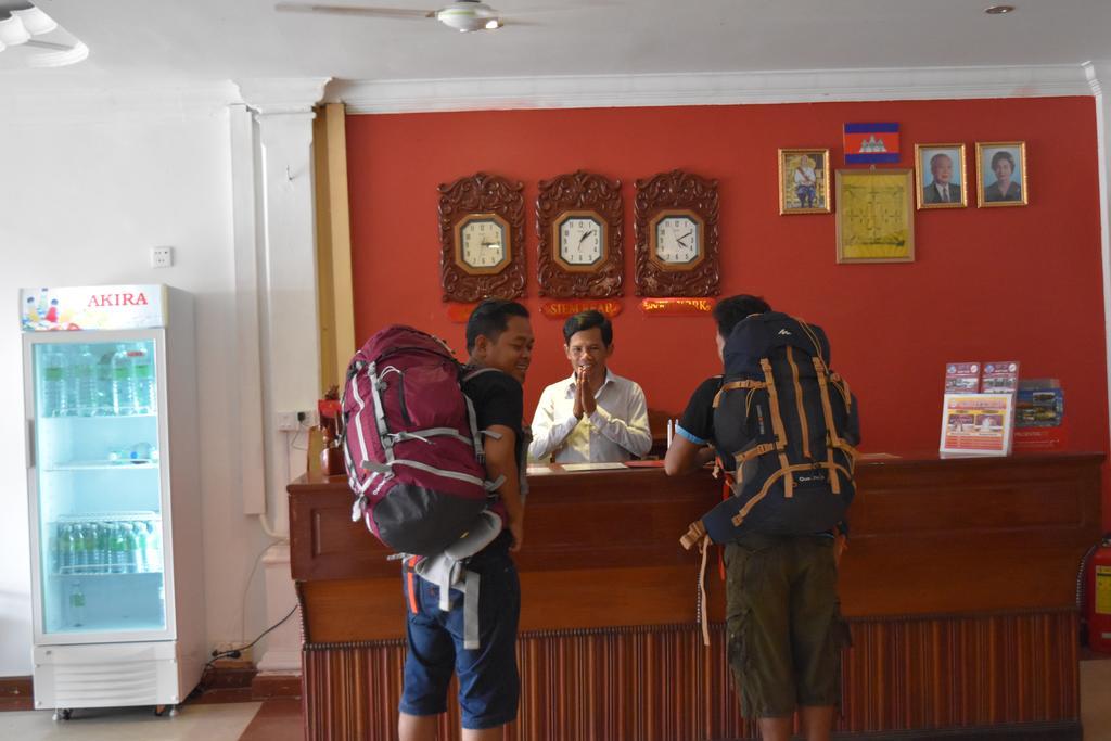 Tan Kimlong Guesthouse เสียมราฐ ภายนอก รูปภาพ