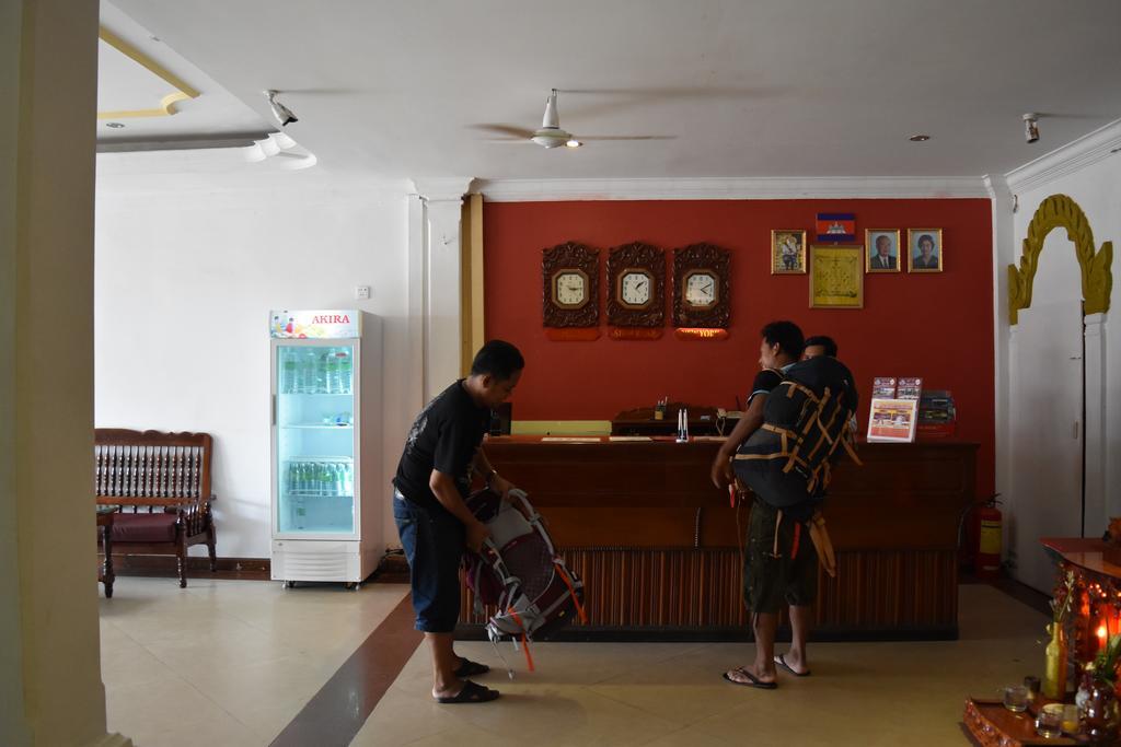 Tan Kimlong Guesthouse เสียมราฐ ภายนอก รูปภาพ