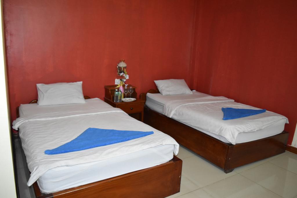 Tan Kimlong Guesthouse เสียมราฐ ภายนอก รูปภาพ