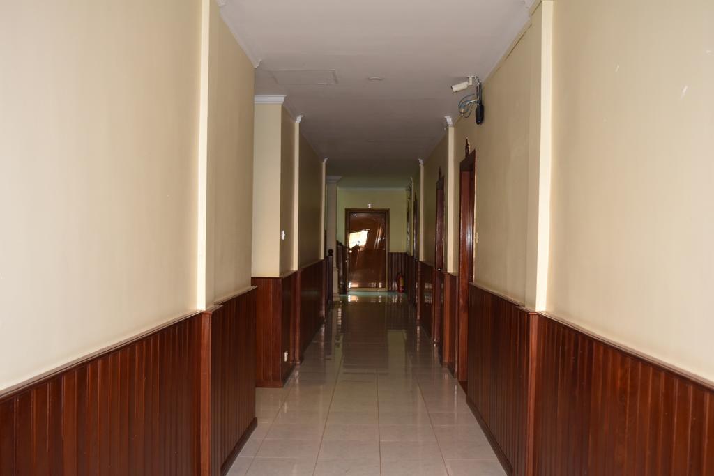 Tan Kimlong Guesthouse เสียมราฐ ภายนอก รูปภาพ