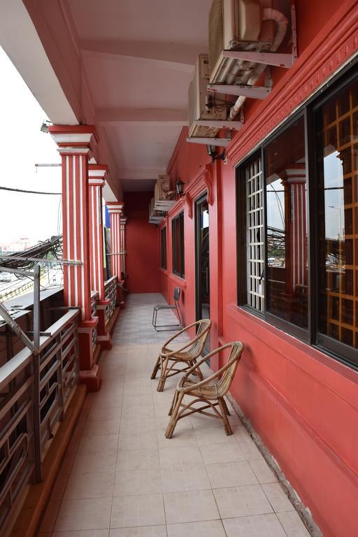 Tan Kimlong Guesthouse เสียมราฐ ภายนอก รูปภาพ