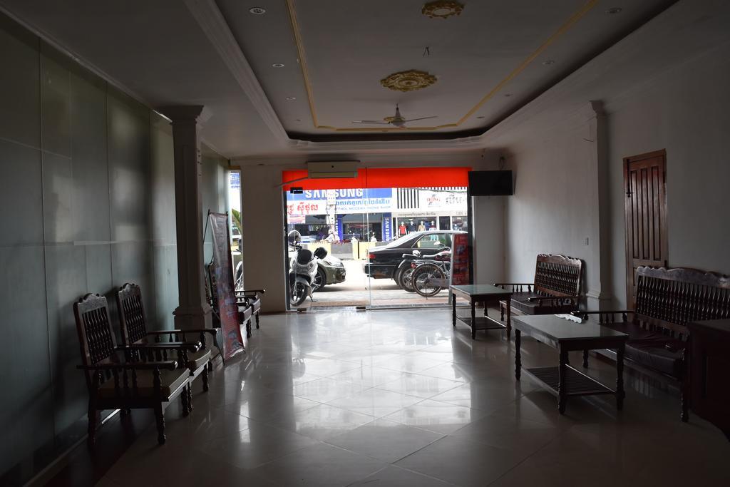Tan Kimlong Guesthouse เสียมราฐ ภายนอก รูปภาพ